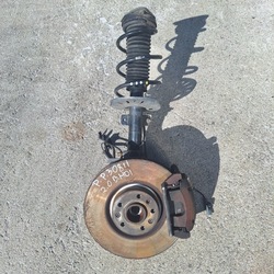 Амортизатор поворотна опора peugeot 308 ii t9 рестайлінг 2.0 b-hdi фото №1