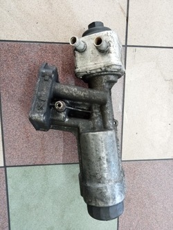 Корпус фільтра масла основа audi a4 b7 1.9 tdi avf 038115389c фото №1