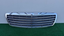 Mercedes e-klasa w211 02-06 рік решітка решітка радіатора a2118800383 k150/03nik фото №1