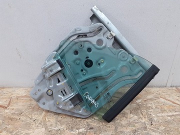 Camaro 2016 cabrio скло підйомник правий зад фото №1