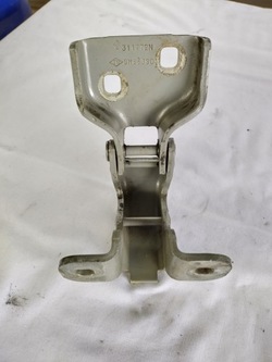 Петля двері переднє праві renault trafic ii vivar фото №1