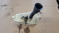 V70 i бачок омывателя 9190692 фото №1