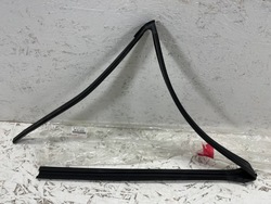 Канал оконный правые зад toyota 6814242061 фото №1