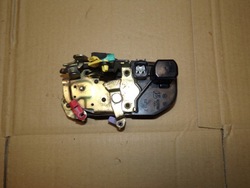 Замок дверь левый перед 4 pin sebring ii 03-07r. фото №1