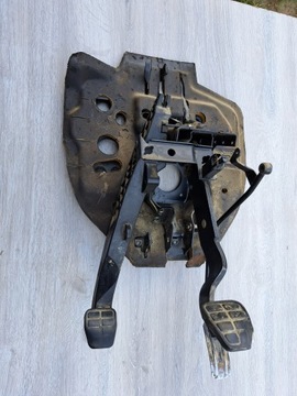 Vw t4 2.4 d 1.9 d / td основание педалей педаль сцепления газа тормоза фото №1