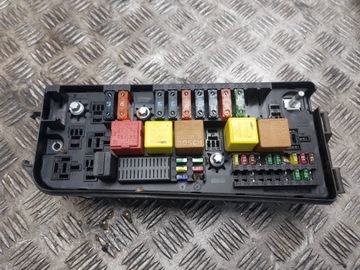 Коробка предохранителей vectra c signum i 2.2 dti фото №1