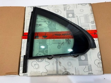 Mercedes w205 скло трикутник лівий зад a2057300055 фото №1