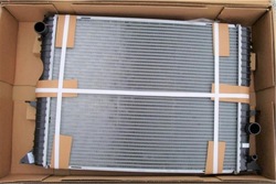 Радіаторів land rover defender 1998 - 2012 фото №1