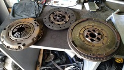 Audi seat skoda vw - колесо диск притиск 038105264h фото №1