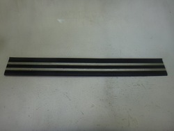 Планка порогова ліва перед передня bmw 5 e34 фото №1