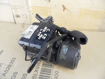 Citroen c5 i насос lhm 9636713880 фото №1