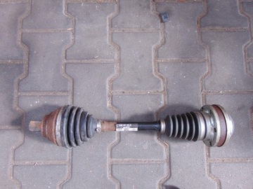 Піввісь ліва audi q3 8u 5n0407763n фото №1