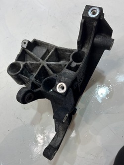 Лапи генератора audi a5 8t 3.0 tdi 059145169ac фото №1