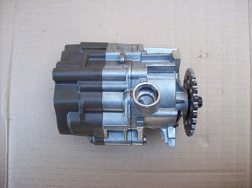 Mercedes w205 w213 насос масла a6541800800 2.2cdi фото №1