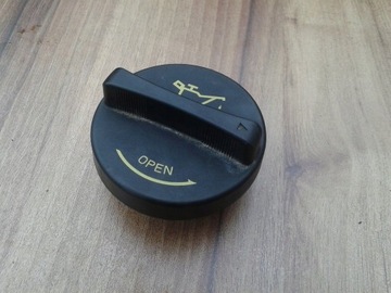 Kia rio iii кришка заливання масла 1,2 1,4 бензин 2011- фото №1