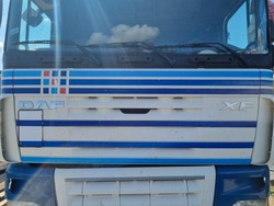 Капот решітка решітка радіатора daf xf 105 95 фото №1