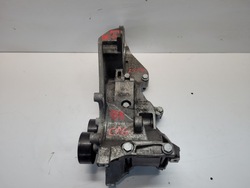 Лапи кронштейн генератора audi a4 a5 2.0 tdi cag фото №1