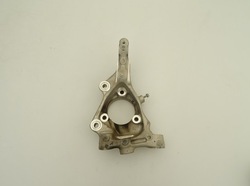 2016 camaro поворотна опора перед передня ліва ступиця фото №1