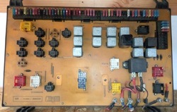 Коробка запобіжників daf ginaf 95 ati фото №1