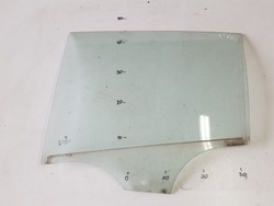 Bmw 1 f20 11-14r скло двері ліва зад задня фото №1