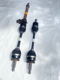 Hyundai tucson 1,6 t-gdi піввісь передня ліва фото №1