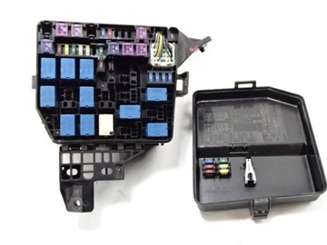 Коробка запобіжників suzuki swift mk7 sport фото №1