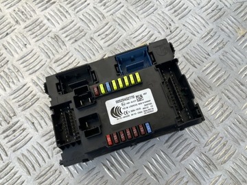 Модуль bsi коробка запобіжників jeep renegade 14- 00520432770 фото №1