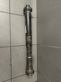 Wał приводной перед vw touareg 7p 7p0521101k фото №1