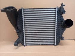 Интеркулер левый audi rsq8 urus 4m0145803bt фото №1