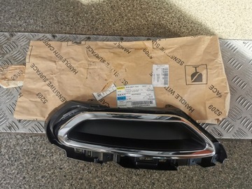 Заглушка решітка вихлоп правий зад vw passat b8 3g0807764 фото №1