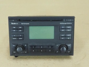 Радіо заводські sat compass код skoda superb i 3u0035191 фото №1