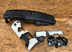 Mercedes cls w218 панель консоль подушка ремені фото №1