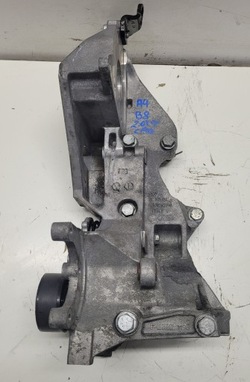 Лапи кронштейн генератора audi a4 a5 2.0 tdi cag фото №1