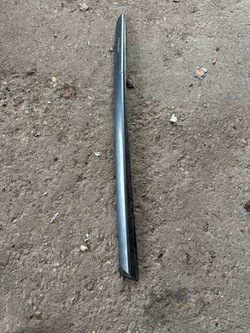 Citroen c5 iii x7 08-16r планка стёкла перед правая kthb фото №1