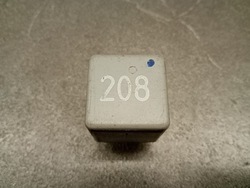 8a0951253b реле насоса топлива audi a8 d2 фото №1