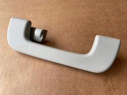 Audi a5 8t ручка стеля лівий зад фото №1