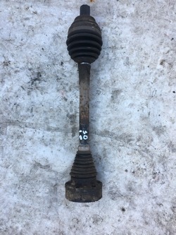 Полуось левая 1.6 tdi 105km cayc octavia 2 ii фото №1