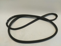 Toyota yaris cross прокладка багажника фото №1