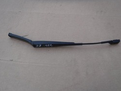 Важіль двірники лівий перед vw golf v 1q1955409 фото №1