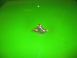 Корпус термостата 2.5tdi ael audi a6 c4 100 фото №1