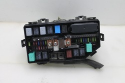 Корпус коробка запобіжників honda cr-v 4 iv 2.2 i-dtec 12-18 фото №1