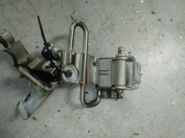 Петля петлі двері altea toledo iii лівий перед 6q0831411a lc9z фото №1