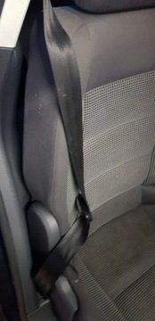 Pas безопасности зад vw touran i 2003-2010 1t0857805b 1t0857806b фото №1