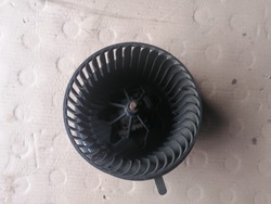 Повітродувка vw passat b6 3c1820015l фото №1