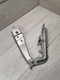 Mercedes w247 петля капота левый a2478800128 фото №1