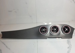 Планка декоративна ґрати повітропровід mercedes w117 a1176800571 фото №1