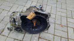 Коробка передач коробки передач mazda 323f 1.6b фото №1