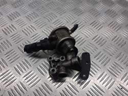 Клапан egr audi a3 8l 1.8 t 06a131102a фото №1