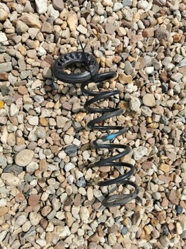 Ford focus mk3 hb пружина підвішування зад фото №1