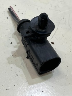 Роз'єм штекер vw touareg 7p 7l0973812 фото №1